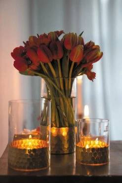 VCY5512GF - Cylinder Glass Vase With Gold Honeycomb Base - 5.5" X 12" -Wholesaleglassvasesint 31652 00 4 84391.1657224837.1280.1280 35140.1658417183